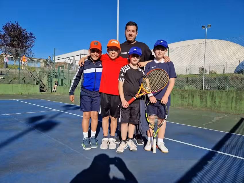2m&aacute;s Academia de tenis y p&aacute;del