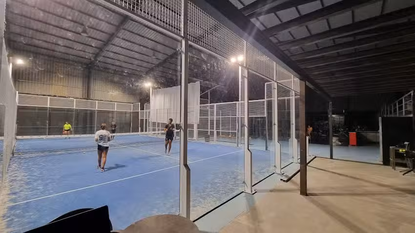 Baixo mi&ntilde;o padel