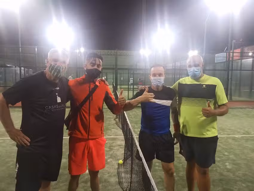 Centro Deportivo La Galera. Club de padel y Cafeter&iacute;a-Restaurante