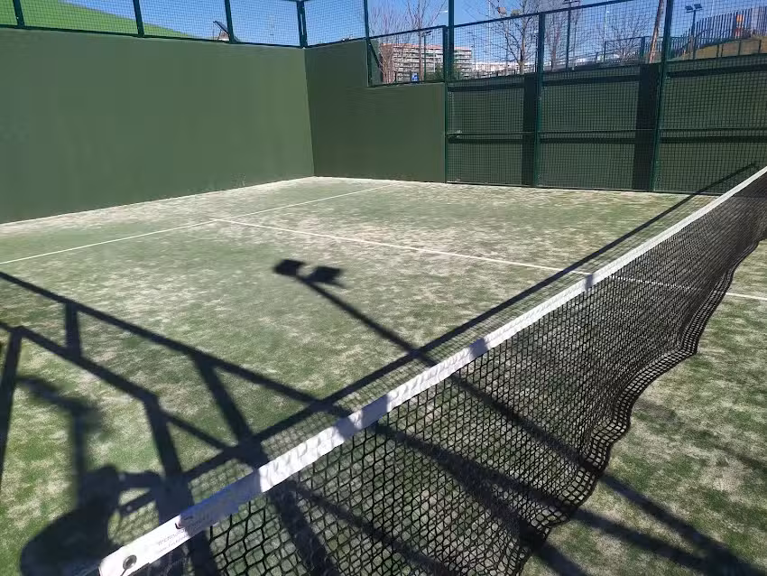 Centro Deportivo Puente de Praga