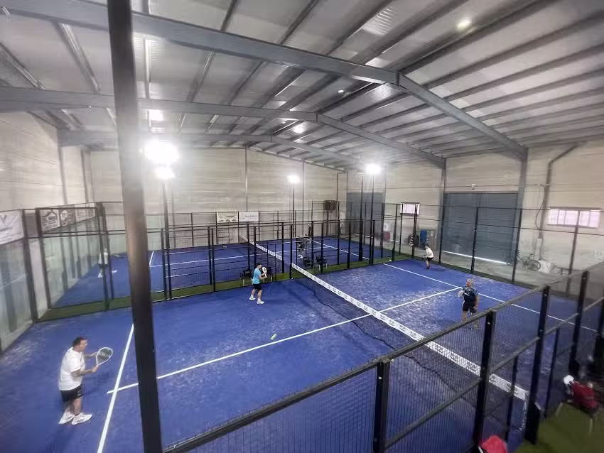 Club de p&aacute;del Fama Pe&ntilde;aflor