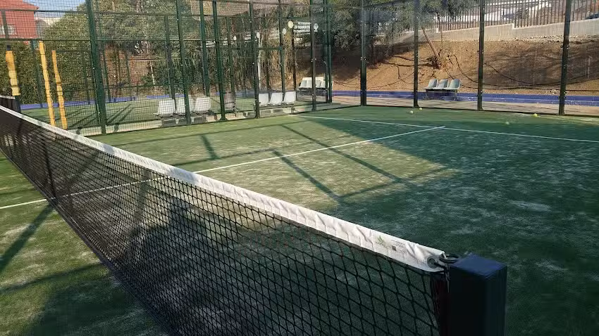 Complejo Deportivo Los Llanos Tenis y P&aacute;del Ferrara