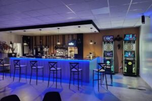 Complejo P&aacute;del &ndash; Restaurante &ndash; Parque de Bolas