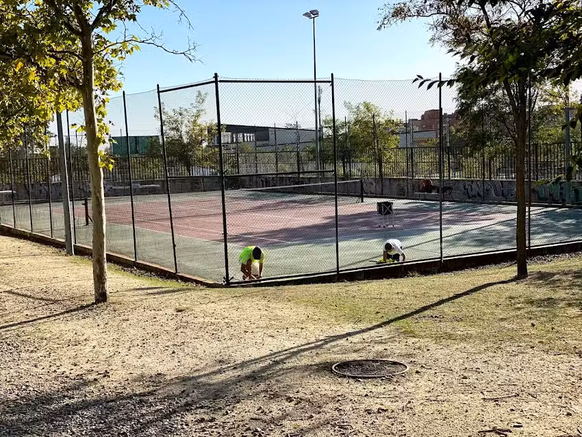 Escuela de Padel Y Tenis. CD RAQUETAS VILLA DE VALLECAS