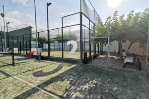 La Plana Sports Club , tenis y p&aacute;del