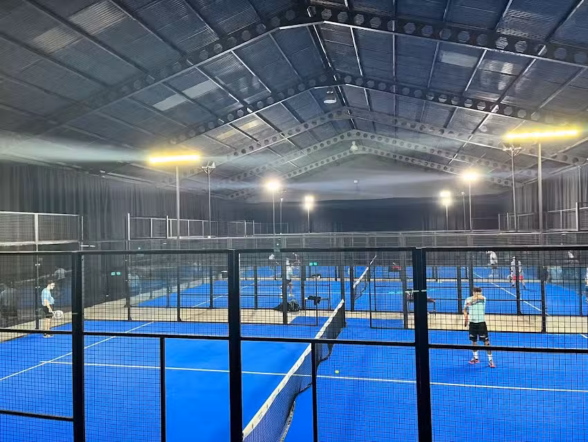 Lora Padel Indoor