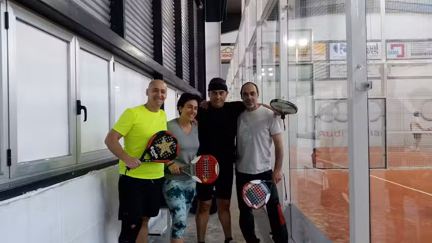 Padel 4 San Sebasti&aacute;n Club Deportivo