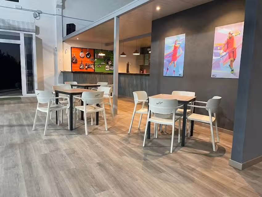 P&aacute;del Almaz&aacute;n