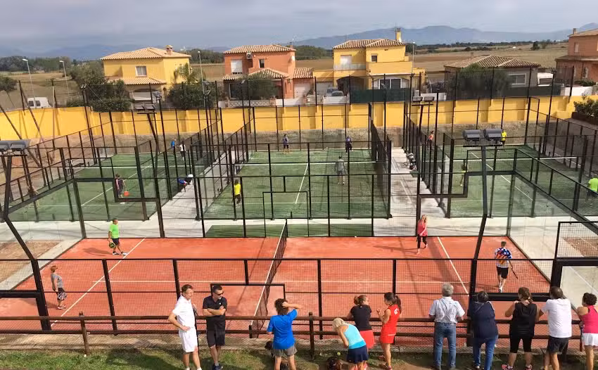 P&agrave;del Club Vilacolum