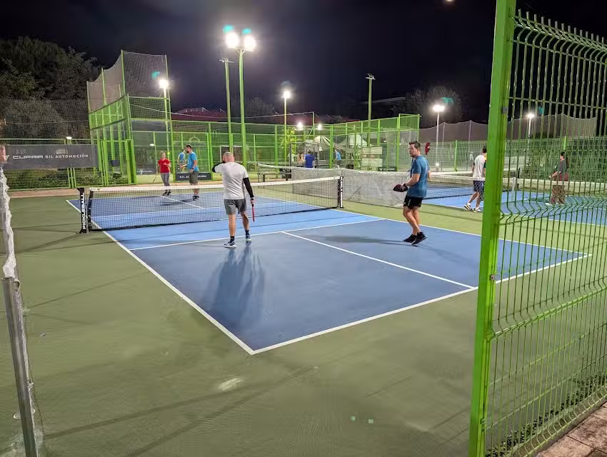 P&aacute;del Indoor Alcal&aacute; Cisneros