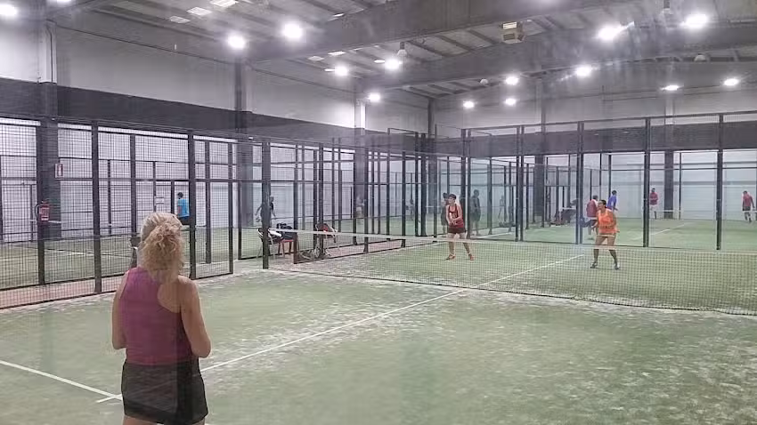 Padel Indoor Alcal&aacute;