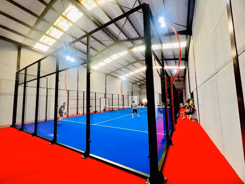 Padel Indoor La Luisiana