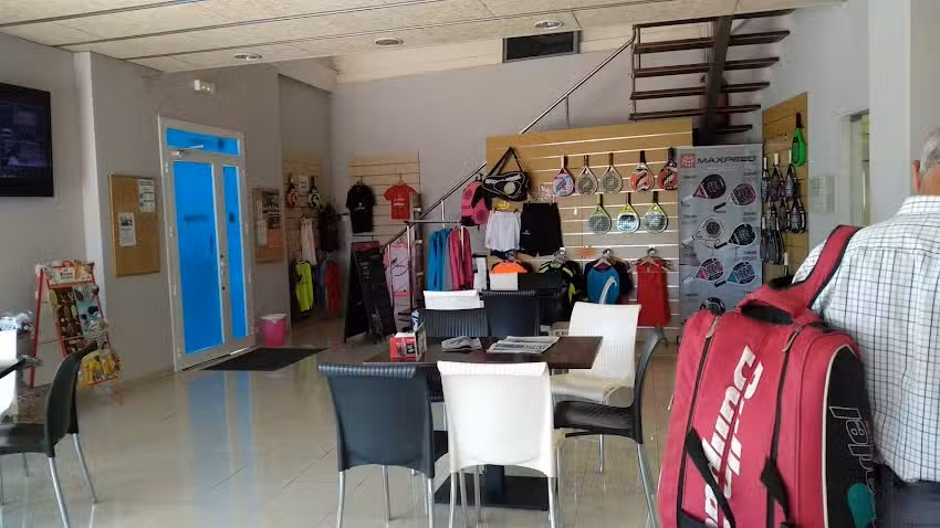 P&agrave;del indoor Reus