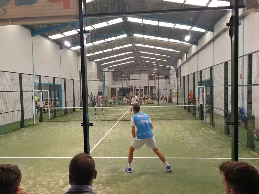 P&aacute;del Montcada Indoor