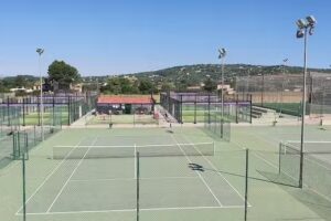 P&aacute;del, Tennis y Futbito Es Jordi