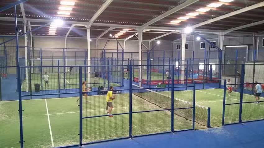 Pedreguer P&aacute;del Cubierto