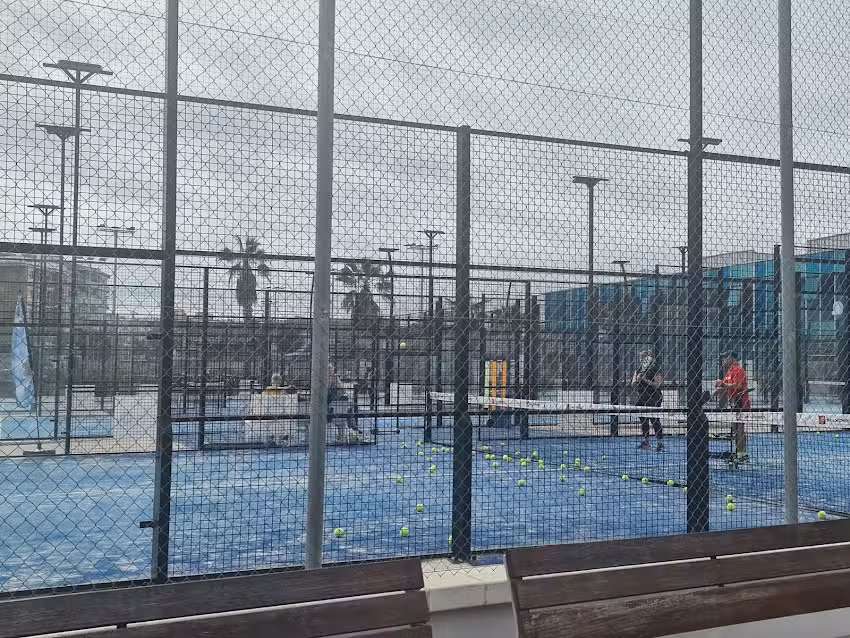 Pista de p&aacute;del 04