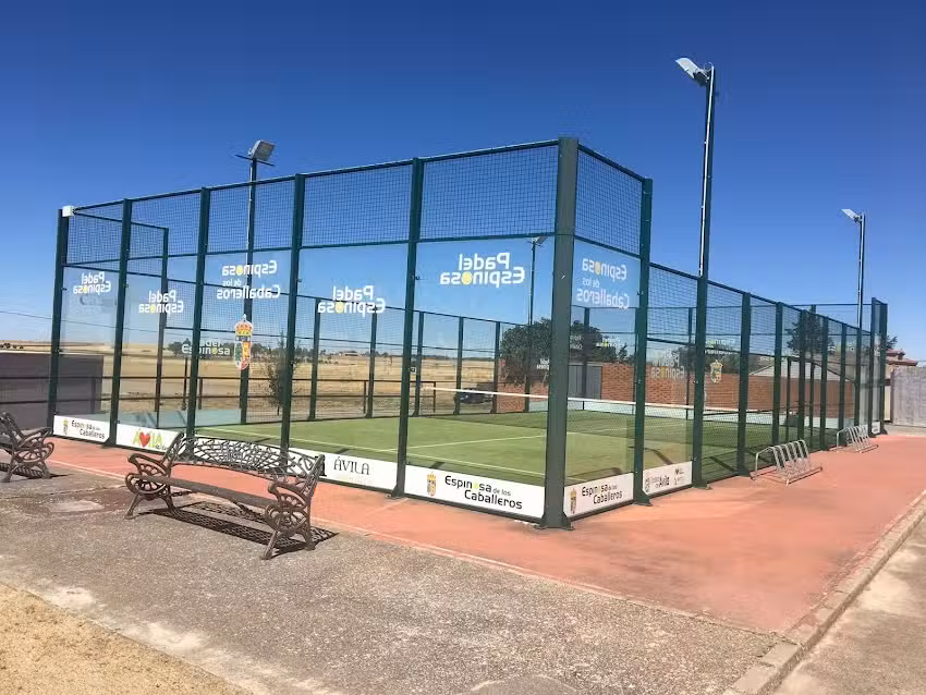 Pista de p&aacute;del