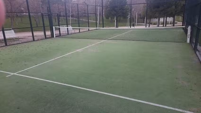 Pista de p&aacute;del