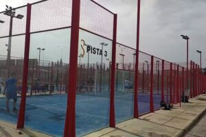 Pista de p&aacute;del