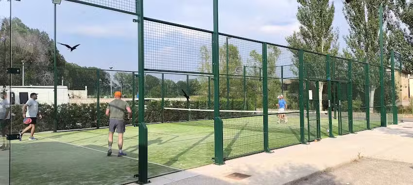 Pista de p&aacute;del