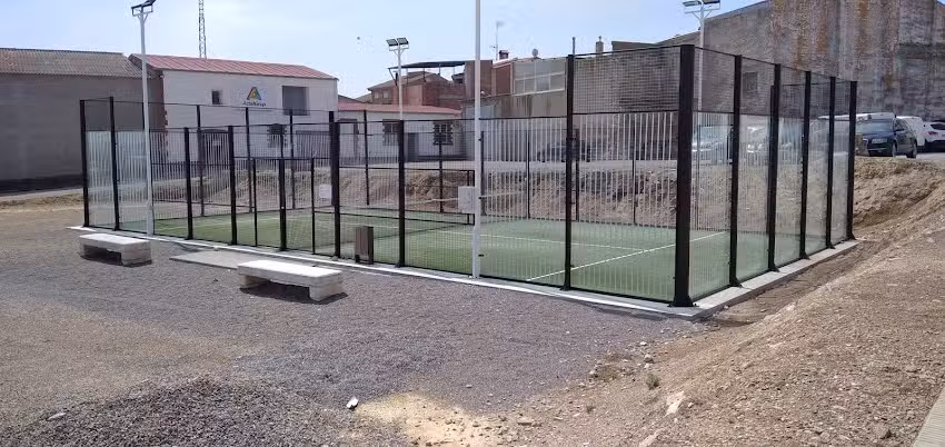 Pista de P&aacute;del de Alcampell.