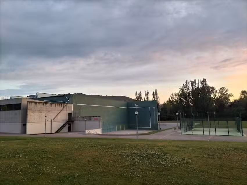Pista de p&aacute;del de la UR