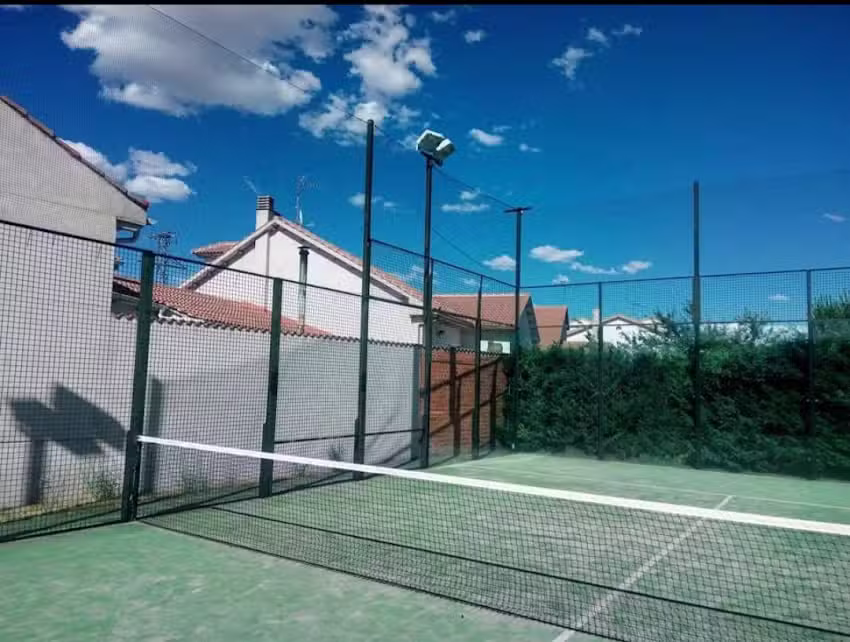 Pista de P&aacute;del de Navas de Oro