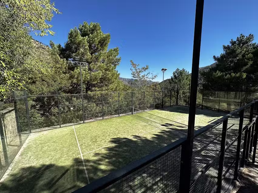 Pista De Padel Del Hotel Spa Rural Coto Del Valle