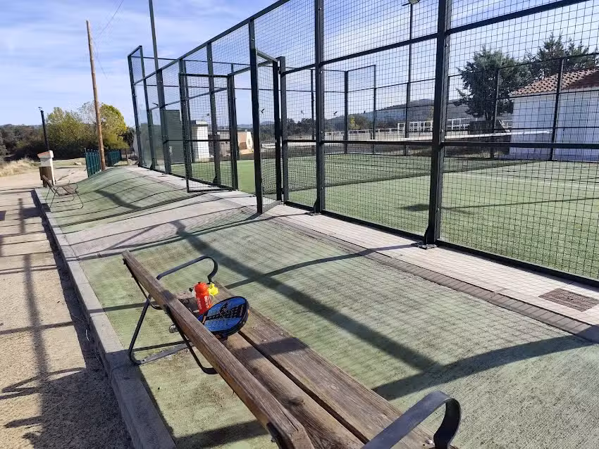 Pista de p&aacute;del Higuera de Albalat