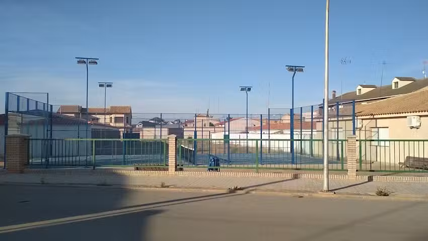 Pista de P&aacute;del Municipal de Casas de Haro.