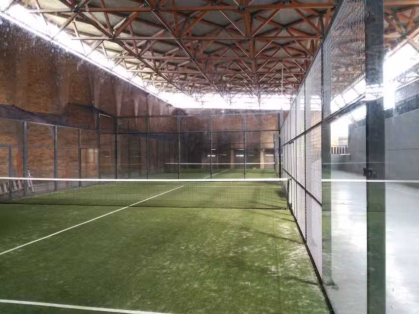 Pista de P&aacute;del &ndash; UDC Zapateira