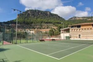 Pista de tenis y P&aacute;del