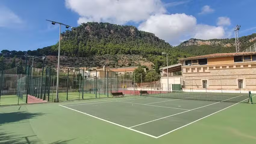 Pista de tenis y P&aacute;del