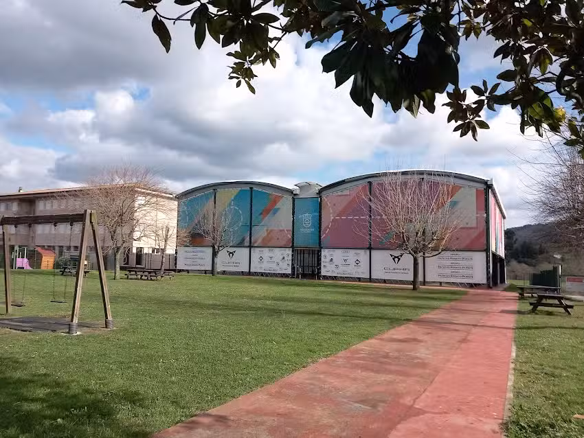 Pistas de P&aacute;del de Hoz de Anero