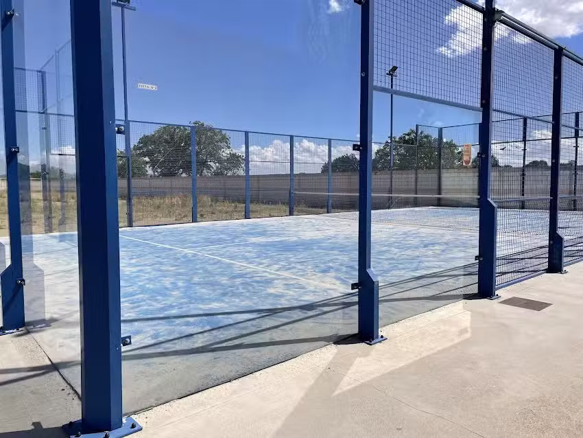 Pistas de P&aacute;del Municipales de Cella.
