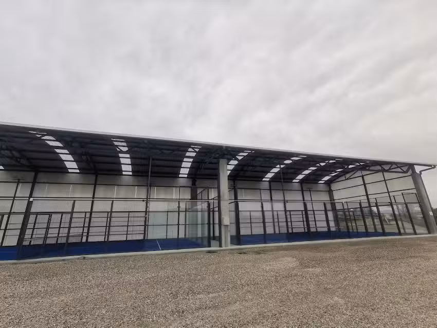 Pistas de padel Requejada &ndash; Polanco