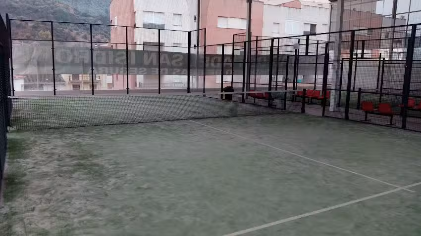 Pistas de p&aacute;del San Isidro
