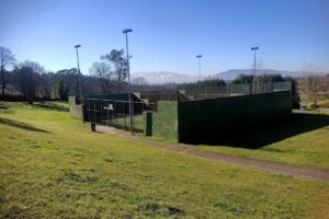 Pistas de P&aacute;del &ndash; Urbanizaci&oacute;n Soto de Llanera
