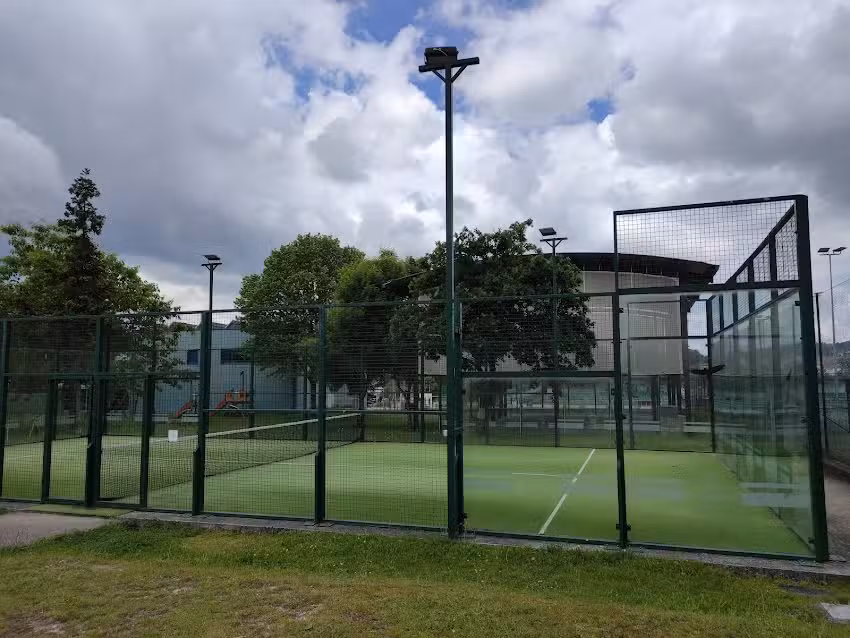 Pistas de Tenis e P&aacute;del