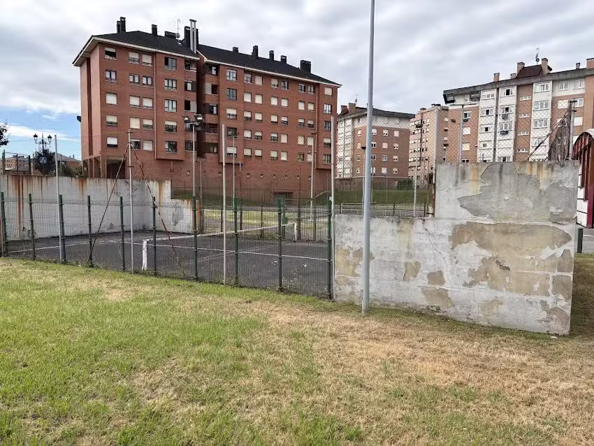 Pistas de Tenis y P&aacute;del