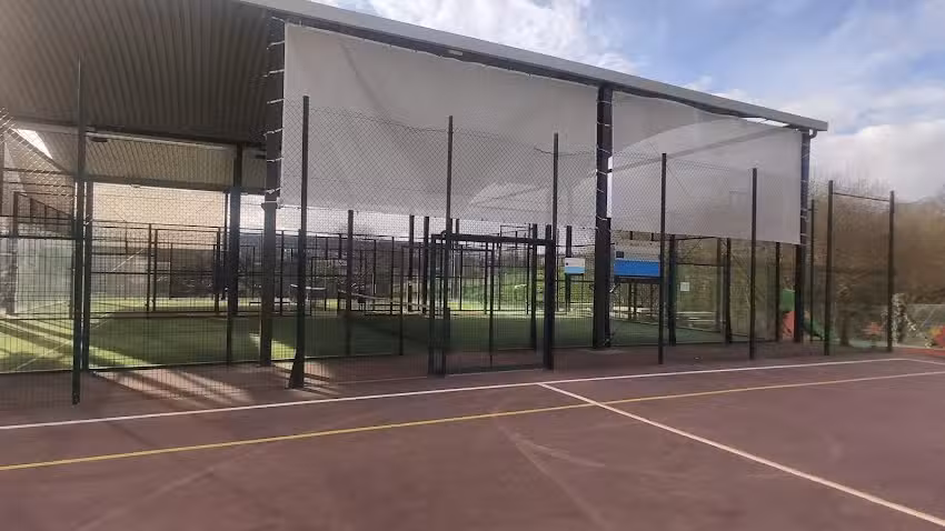 Pistas municipales de p&aacute;del