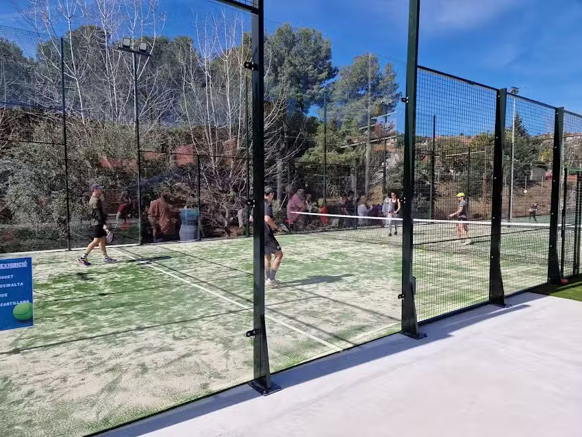 Pistes de p&agrave;del &ndash; Castellvell del Camp