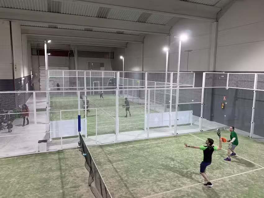 PyreneSport Jaca &ndash; padel indoor