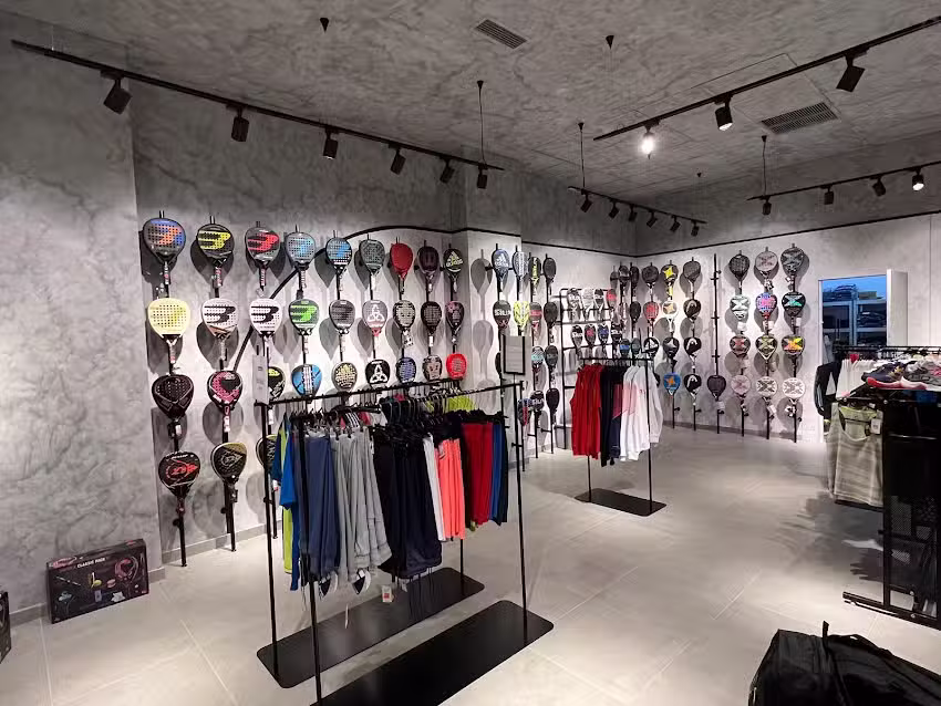 Tienda Padel Nuestro Sevilla Aljarafe